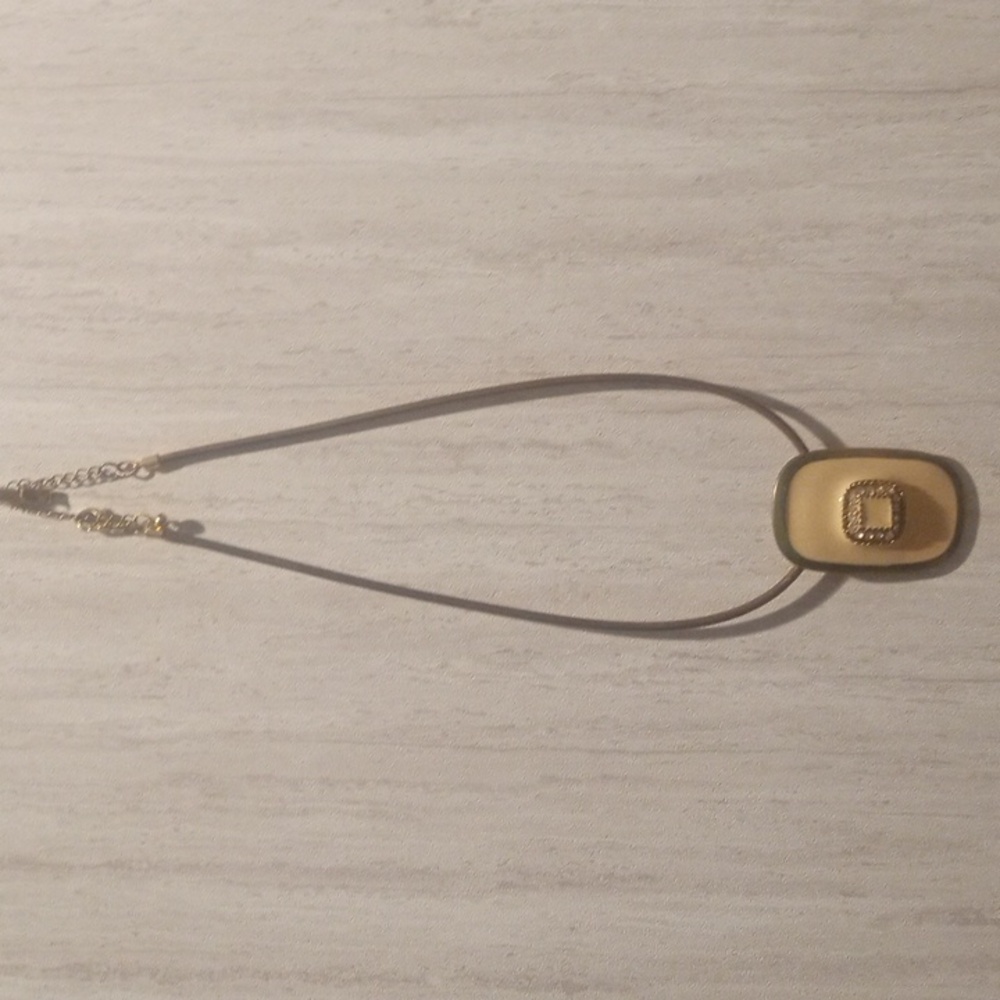 Vintage diamond accent pendant necklace